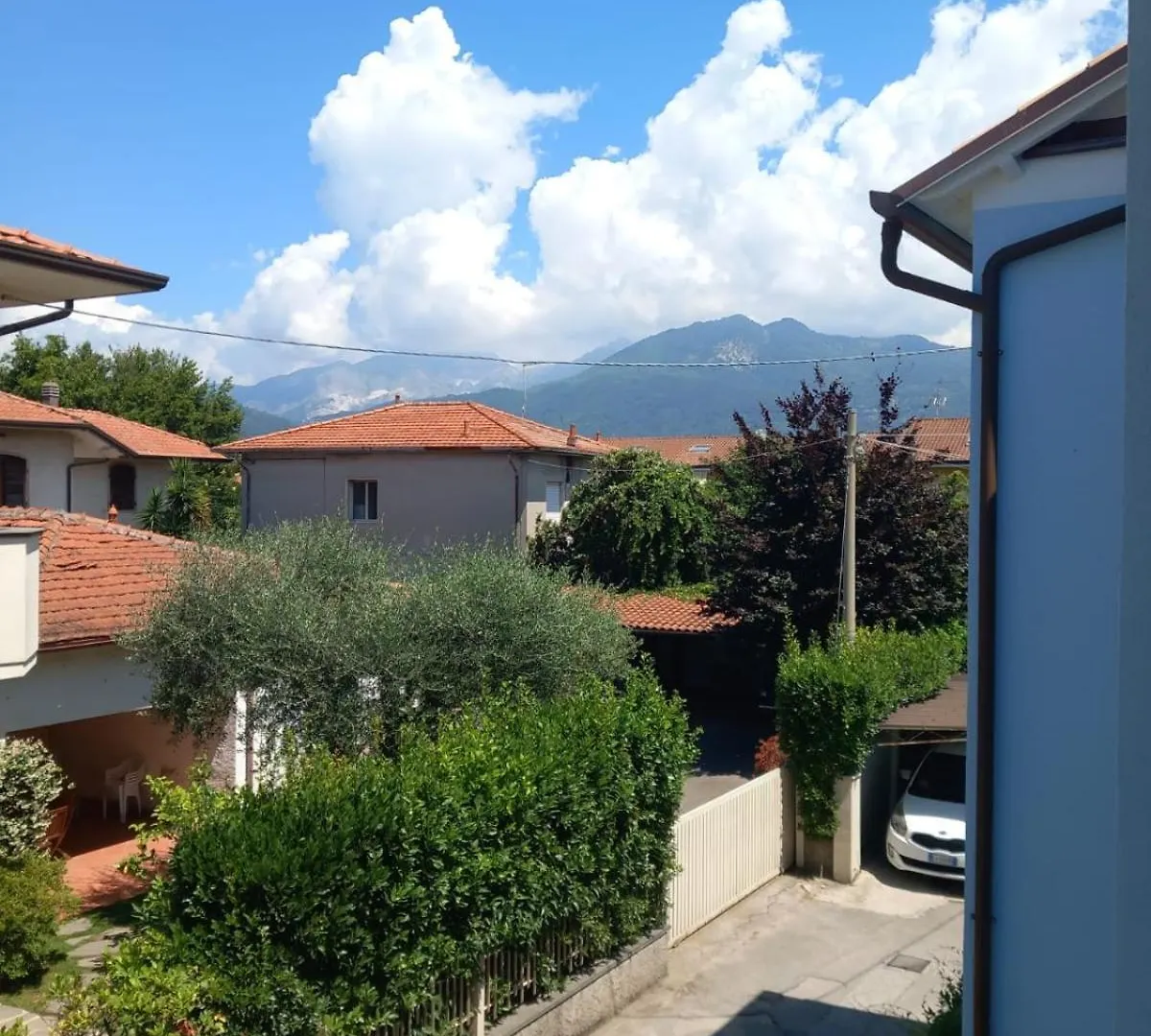 Apartment Casa Vanna Marina di Massa Italy